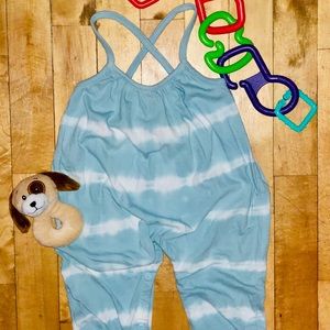🐝🎀 Blue and white tydye romper